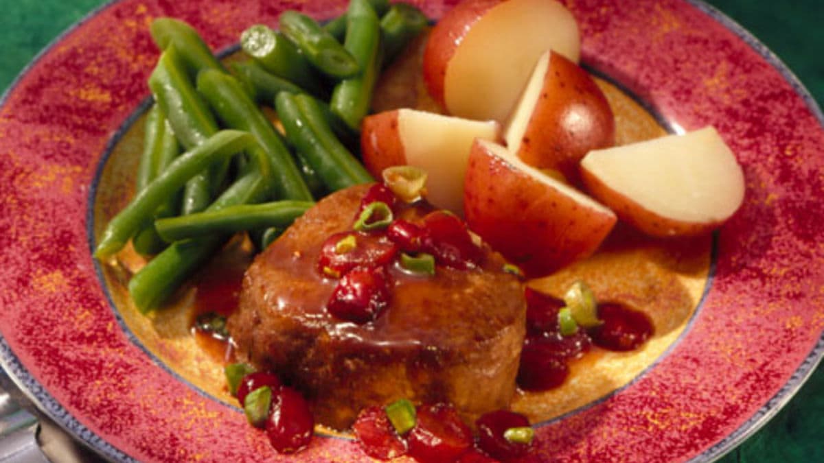 Venison with Cranberry-Wine Sauce