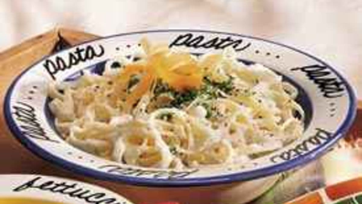 Fettuccine Alfredo (lighter recipe)